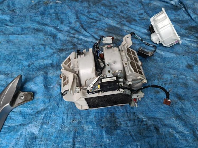Мотор печки Хонда Легенд в Евпатории 206136