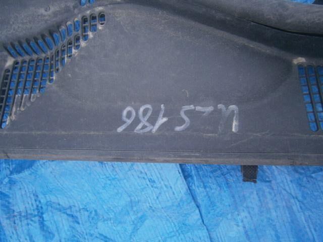 Решетка под лобовое стекло Тойота Краун в Евпатории 25698