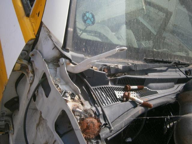 Решетка под лобовое стекло Тойота Хайлюкс Сурф в Евпатории 29486
