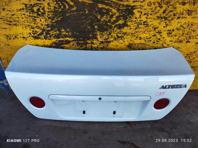 Крышка багажника Тойота Алтеза в Евпатории 651581