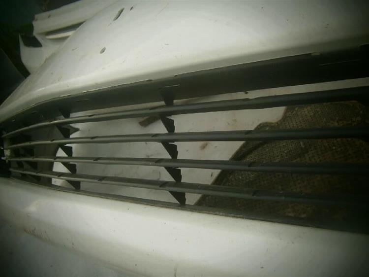 Решетка радиатора Тойота Приус в Евпатории 72763