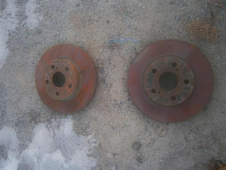 Тормозной диск Тойота Приус в Евпатории 81564